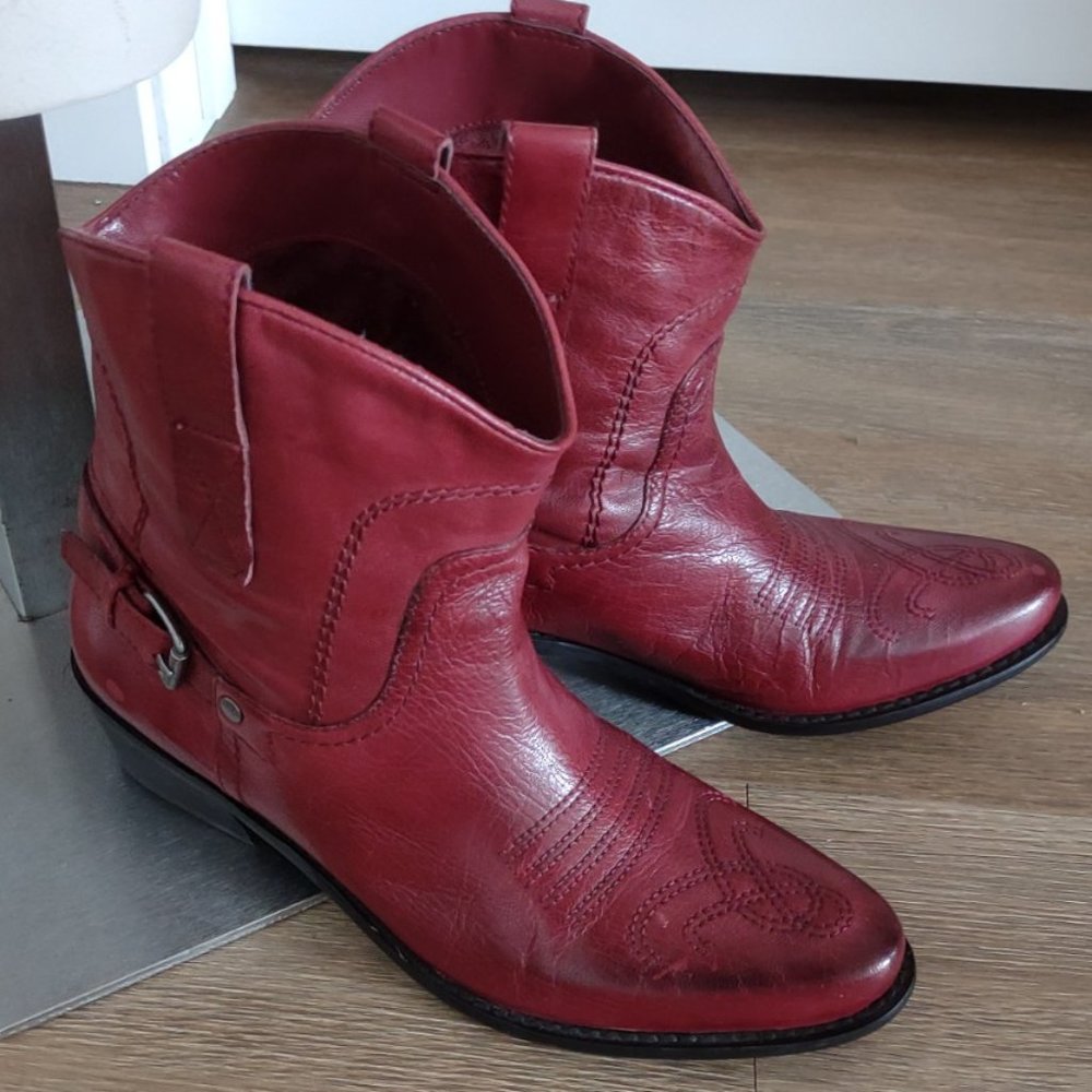 Cranberry Red FRANCO SARTO Cowgirl Bootie LEATHER New without tags. Size 6.5 M